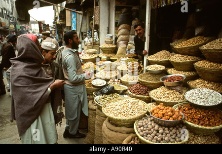 Pakistan NWFP Peshawar Qissa Khawani Bazaar nut stall Stock Photo