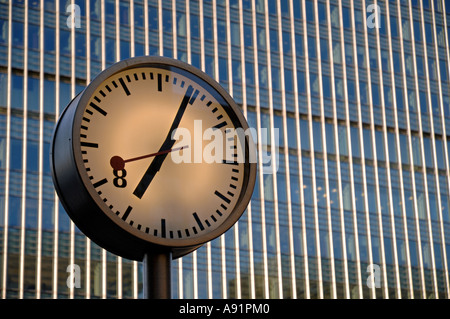 Clock by 25 Bank Street, Canary Wharf Estate, London, United Kingdom Stock Photo