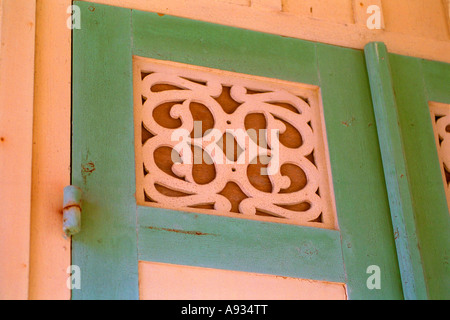 France Bassin d Arcachon Cap Ferret Green and Pink Shutter. JMH0021 Stock Photo