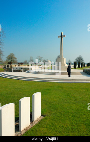 Bedford House military cemetery with mourner Stock Photo