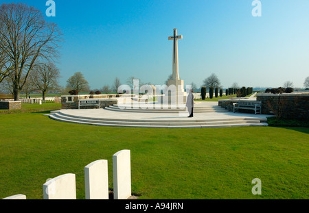 Bedford House military cemetery with mourner Stock Photo