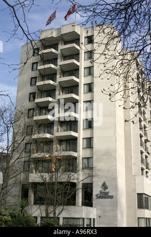 Four Seasons Hotel.Park Lane.London.UK.2006 Stock Photo