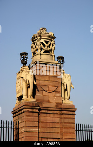 Detail of boundry wall at Rashtrapati bhavan or presidents palace Raisana Sir Edwin Lutyens New Delhi India Stock Photo