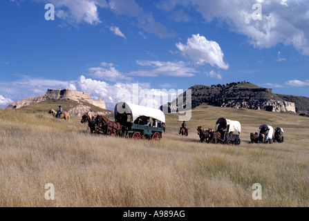 'OREGON TRAIL WAGON TRAIN'  CROSSES THE NEBRASKA PRAIRIE NEAR BAYARD. FALL. Stock Photo