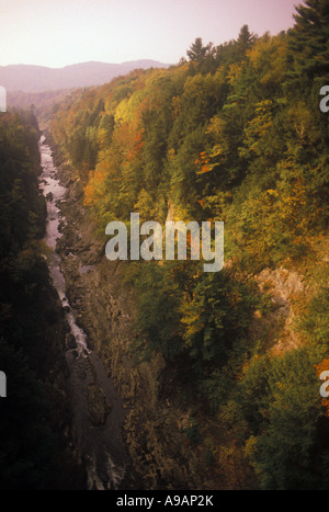 SCENIC FALL FOLIAGE QUECHEE GORGE VERMONT USA Stock Photo - Alamy