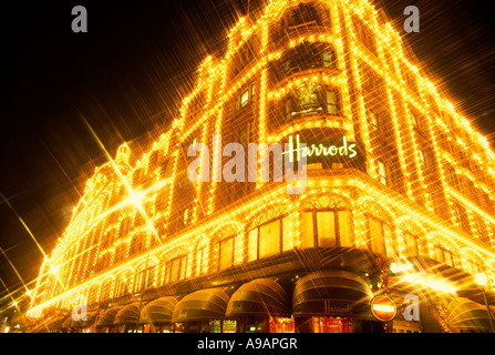 1988 HISTORICAL HARRODS DEPARTMENT STORE (©CHARLES WILLIAM STEPHENS 1939) BROMPTON ROAD KNIGHTSBRIDGE LONDON ENGLAND UK Stock Photo