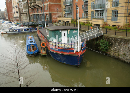 Canal Barge In The Marina Of Bristol Floating Harbour With Harbouside 