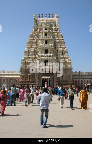 Entrance to the Hindu Sri Ranganathaswamy Temple at Srirangam, near Mysore, Karnataka, India Stock Photo