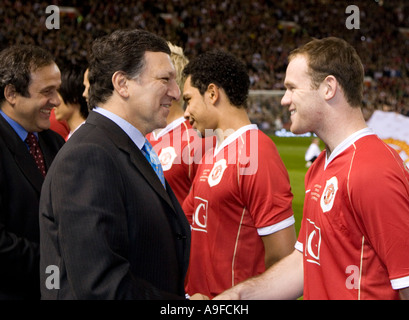 EU President Jose Manuel Barroso greets players from the Manchester United football team Stock Photo