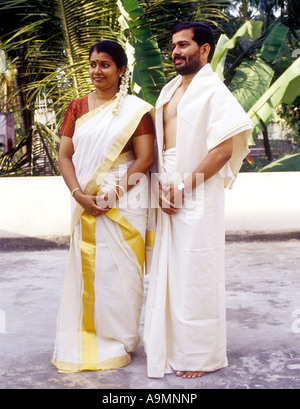 Family Traditional Kerala Dress South Indian Stock Photo 1138157897 |  Shutterstock