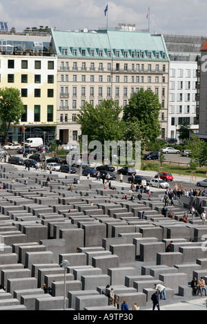 Berlin center holocaust memorial people beton stelen architect Peter Eisenmann Stock Photo