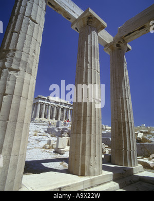 DORIC STONE COLUMNS PROPYLAEA COLONNADE & PARTHENON ACROPOLIS RUINS ATHENS GREECE Stock Photo