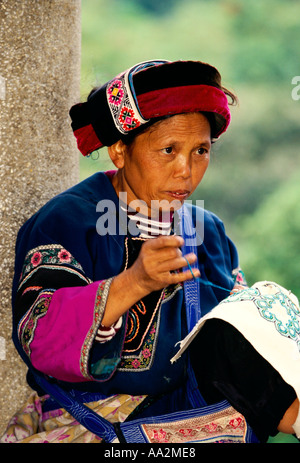 1, one, Chinese woman, Sani woman, Sani people, ethnic group, ethnic minority, Shilin Stone Forest, Stone Forest, Shilin, Yunnan Province, China, Asia Stock Photo