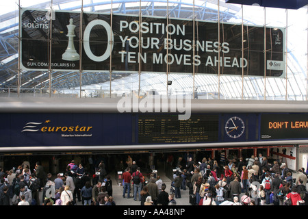 crowds of commuters at waterloo international railway station london england uk gb Stock Photo