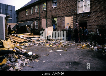 NEWRY BOMBING NORTHERN IRELAND 28 FEB 1985. 9 RUC POLICE OFFICERS DIED WHEN THE IRA MORTAR BOMBED THEIR POLICE STATION IN NEWRY Stock Photo