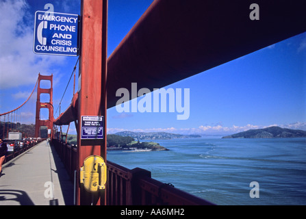 'Emergency suicide phone, 'Golden Gate Bridge', 'San Francisco Bay', California' Stock Photo