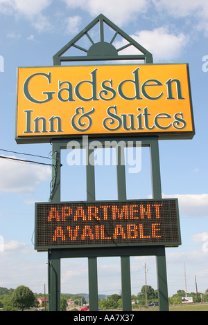 Alabama Gadsden,Gadsden Inn,and Suites,hotel hotels lodging inn motel motels,lodging,hosting,motel sign,information,advertise,condominium condominiums Stock Photo