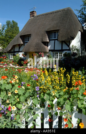 Thatched cottage Longparish Hampshire England Stock Photo