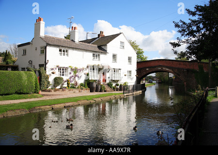 House on Bridgewater canal in Lymm, Cheshire, UK Stock Photo