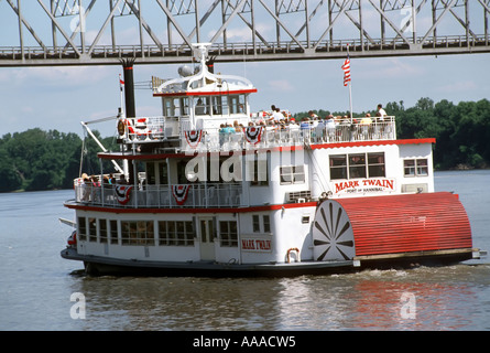 Mark Twain Paddle steam boat on the Mississippi River at Hannibal Missouri MO Stock Photo