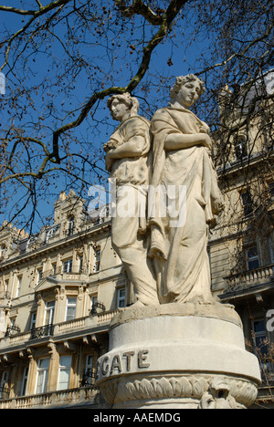 Stone statues at Cambridge Gate Regent's Park London England Stock Photo