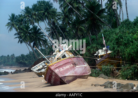 Images from the aftermath of the boxing day tsunami in Sri Lanka on the Indian Ocean, 2004 Stock Photo