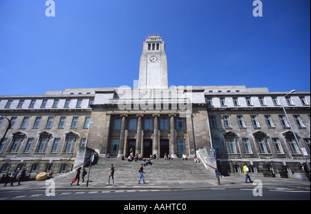 leeds university founded in 1904 parkinson building opened in 1951 by the princess royal leeds yorkshire uk Stock Photo