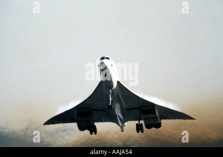 Concorde aircraft taking off from runway Stock Photo
