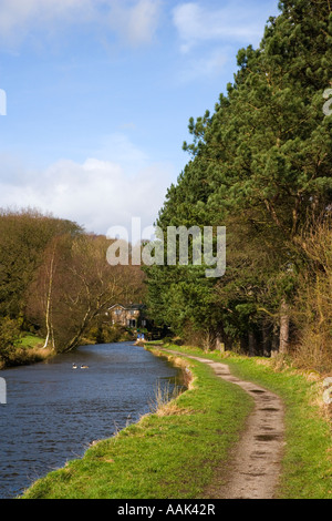 View along the Peak Forest Canal at Marple Ridge near Stockport in Cheshire Stock Photo