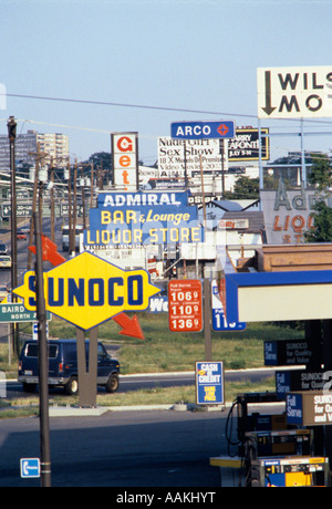 Getty gas station sign Stock Photo - Alamy