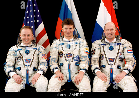 International Space Station astronauts Expedition 9 crew European Space Agency (ESA) Soyuz Stock Photo