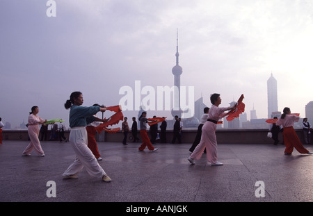 People making Tai chi early morning in Shanghai Stock Photo