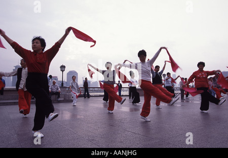 People making Tai chi early morning in Shanghai Stock Photo