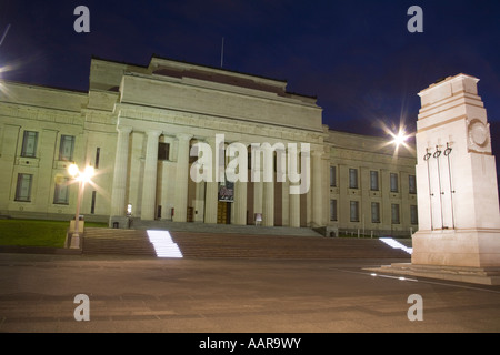 AUCKLAND NORTH ISLAND NEW ZEALAND May The iconic National Museum and War memorial at night the city's most visited attraction Stock Photo