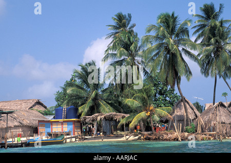 Panama San Blas Islands Cuna Indians dwellings home huts Stock Photo