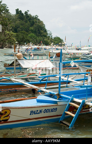 19 04 07 Sabang Palawan Philippines Photo Simon Grosset Stock Photo