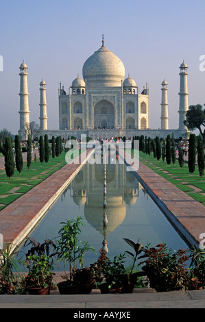 People Visit Taj Mahal Tac Mahal Which is Considered the Finest Example of  Mughal Architecture,scene from Entrance of Taj Mah Editorial Photography -  Image of visit, reflections: 206313527