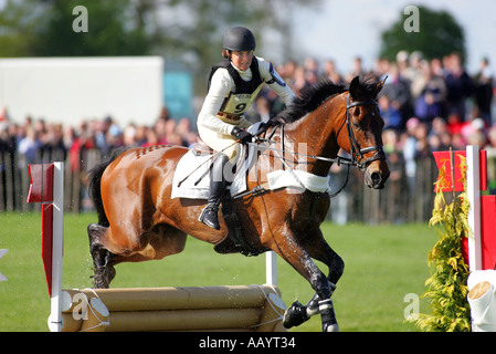 Champion Pippa Funnell rides Primmore s Pride through the lake at Badminton Horse Trails May 2005 Stock Photo