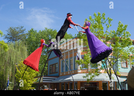 AustraliaÃƒÆ’Ã†â€™Ãƒâ€šÃ‚Â¢ÃƒÆ’Ã‚Â¢ÃƒÂ¢Ã¢â€šÂ¬Ã…Â¡Ãƒâ€šÃ‚Â¬ÃƒÆ’Ã‚Â¢ÃƒÂ¢Ã¢â€šÂ¬Ã…Â¾Ãƒâ€šÃ‚Â¢s amazing sway pole act ÃƒÆ’Ã†â€™Ãƒâ€šÃ‚Â¢ÃƒÆ’Ã‚Â¢ÃƒÂ¢Ã¢â€šÂ¬Ã…Â¡Ãƒâ€šÃ‚Â¬ÃƒÆ’Ã¢â‚¬Â¦ÃƒÂ¢Ã¢â€šÂ¬Ã…â€œSwoon,ÃƒÆ’Ã†â€™Ãƒâ€šÃ‚Â¢ÃƒÆ’Ã‚Â¢ÃƒÂ¢Ã¢â€šÂ¬Ã…Â¡Ãƒâ€šÃ‚Â¬ÃƒÆ’Ã¢â‚¬Å¡Ãƒâ€šÃ‚Â? blending dance, circus and comedy to create aerial ballet high atop 15-foot flexible poles at in Dollywood theme park at Pigeon Forge, Tennessee, USA Stock Photo