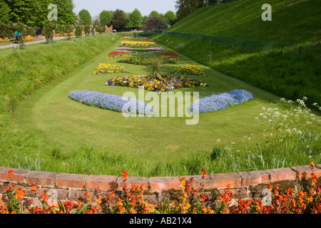 Gardens around Colchester Castle, Essex, the largest keep ever build by the Normans founded on the site of the  Roman Temple Stock Photo