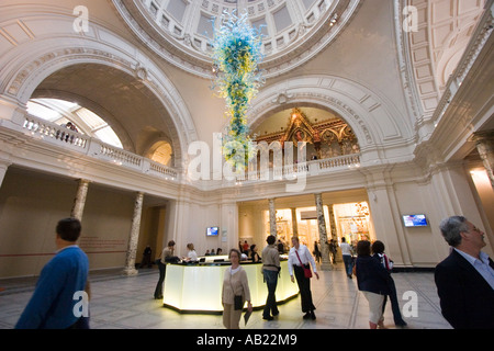 Exhibit hall in the V&A Victoria and Albert Museum, South Kensington London  GB UK Stock Photo - Alamy