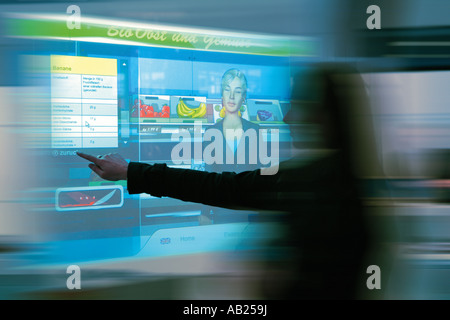 virtual shopping virtuelles einkaufen Stock Photo