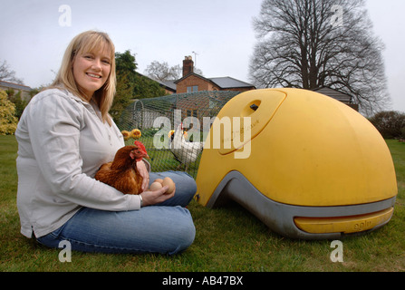 THE OMLET EGLU CHICKEN HOUSE UK 2007 Stock Photo