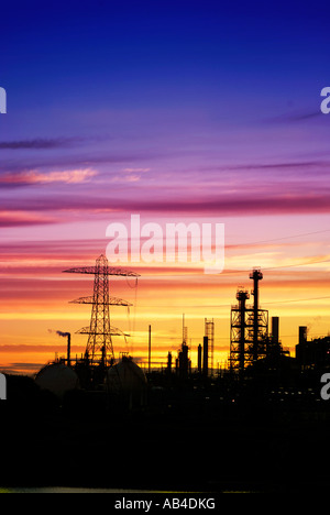Runcorn Ineos Chemical Complex on the banks of the River Mersey River Weaver and Manchester Ship Canal. Stock Photo