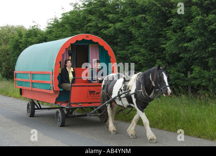 Ireland County Wicklow horse drawn hire rental caravan Stock Photo - Alamy