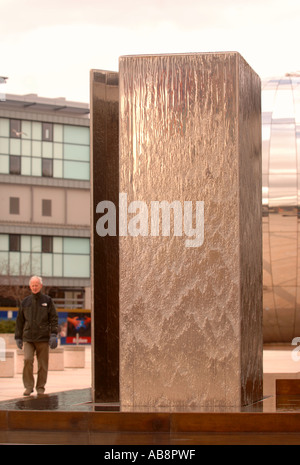 A WATER FEATURE THE AT BRISTOL LEARNING CENTRE MILLENNIUM SQUARE UK Stock Photo