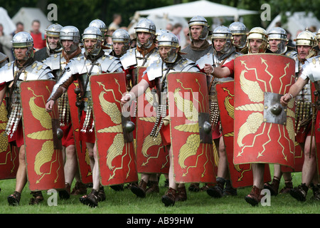 DEU Germany Xanten Romans festival in the Archeological Park Historic show of daily life of normal people and military personal Stock Photo