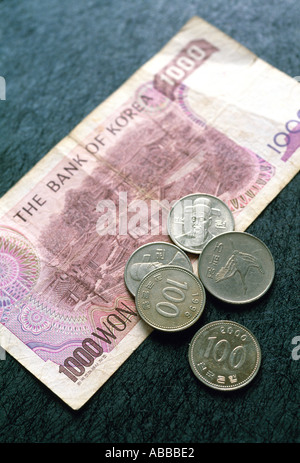 South Korean currency note and coin Won, Korea Stock Photo  Alamy