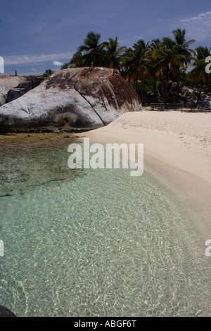 Spring Bay with boulder by The Baths, The Baths, Spring Bay, Virgin ...