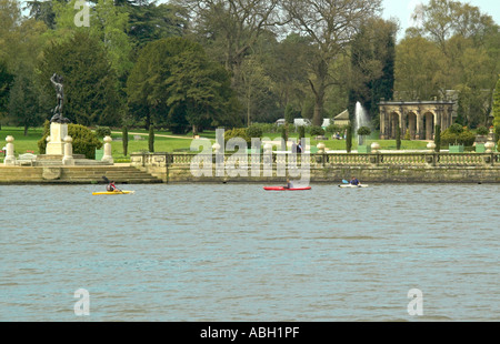 Canoeing on Trentham Gardens lake Stock Photo